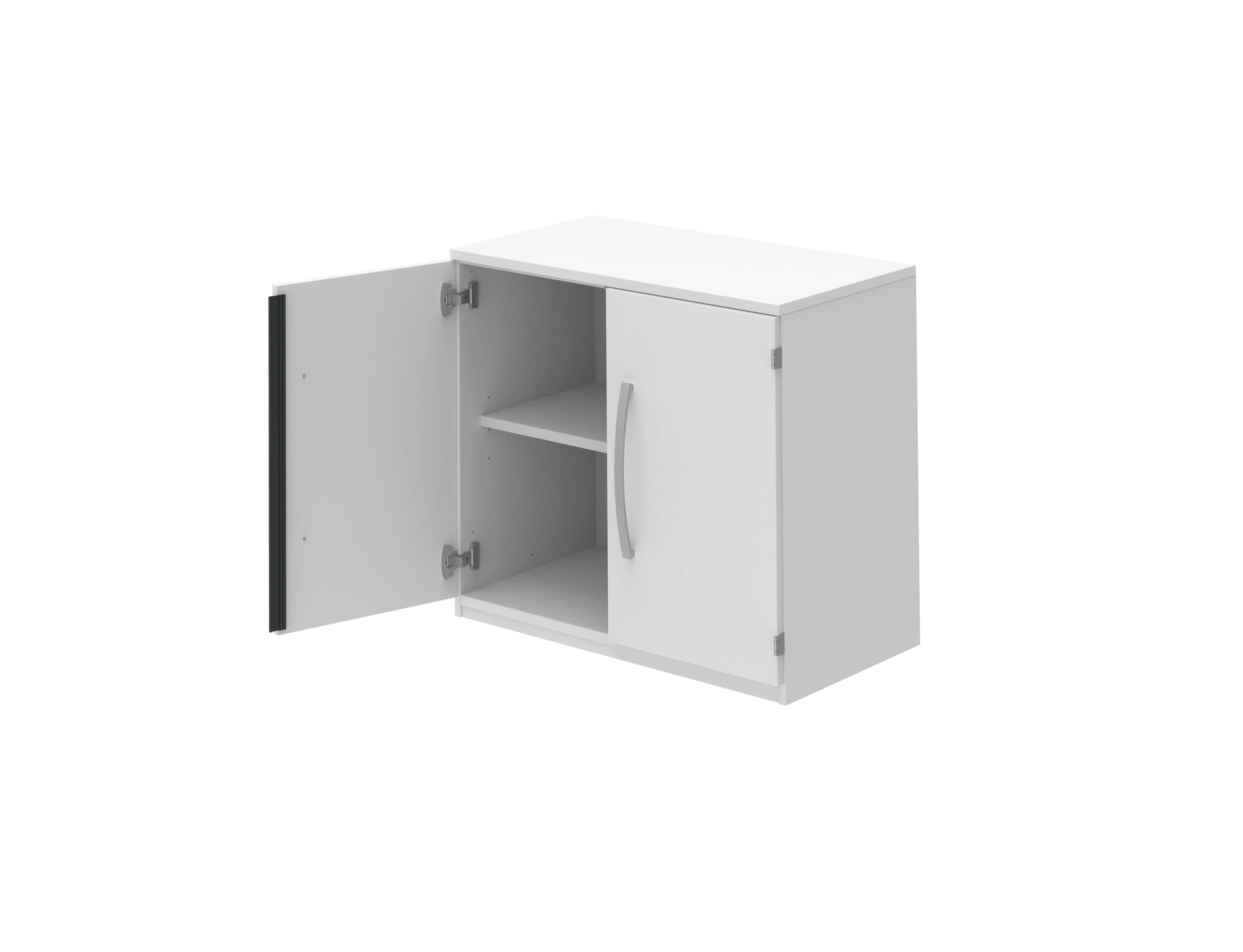 Weißer Wandschrank mit einer geöffneten Tür, die zwei Regalböden zeigt