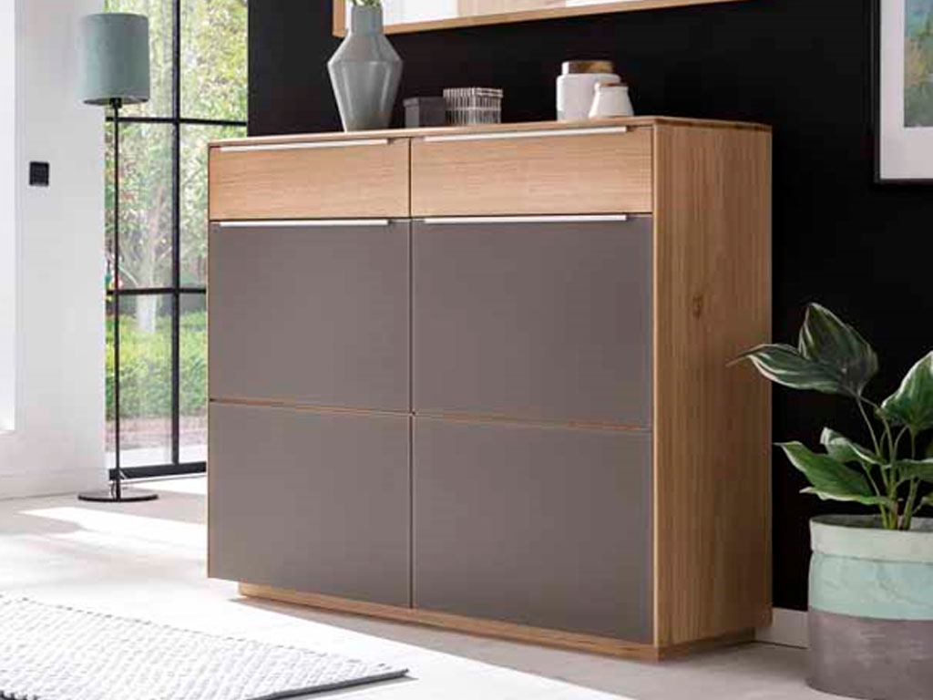 Bienenmühle Novum - Dielenschrank mit 2 Türen und 2 Schubkästen | B 121 cm | Kernbuche oder Wildeiche furniert