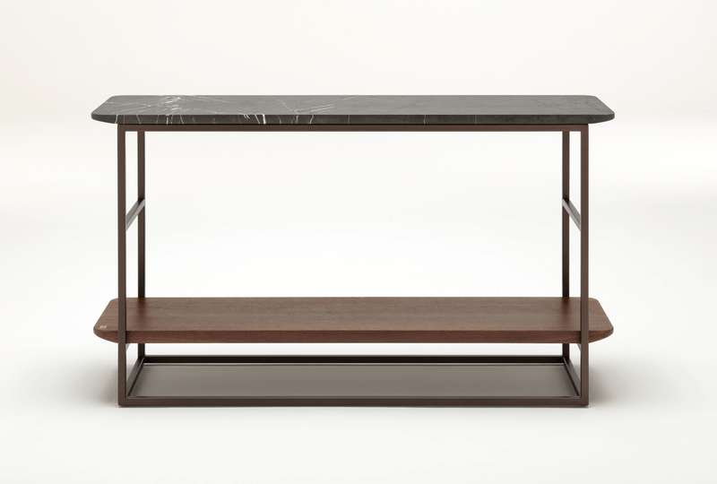 Konsolentisch mit dunkler rechteckiger Marmorplatte, minimalistischen Metallbeinen und unterem Regal aus Holz