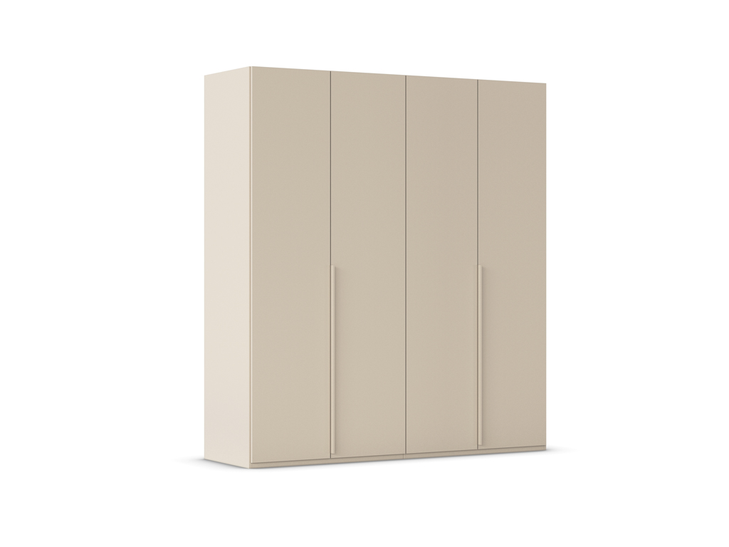 Perspektivische Ansicht des beigen, 4-türigen Kleiderschranks von schräg links vor weißem Hintergrund.