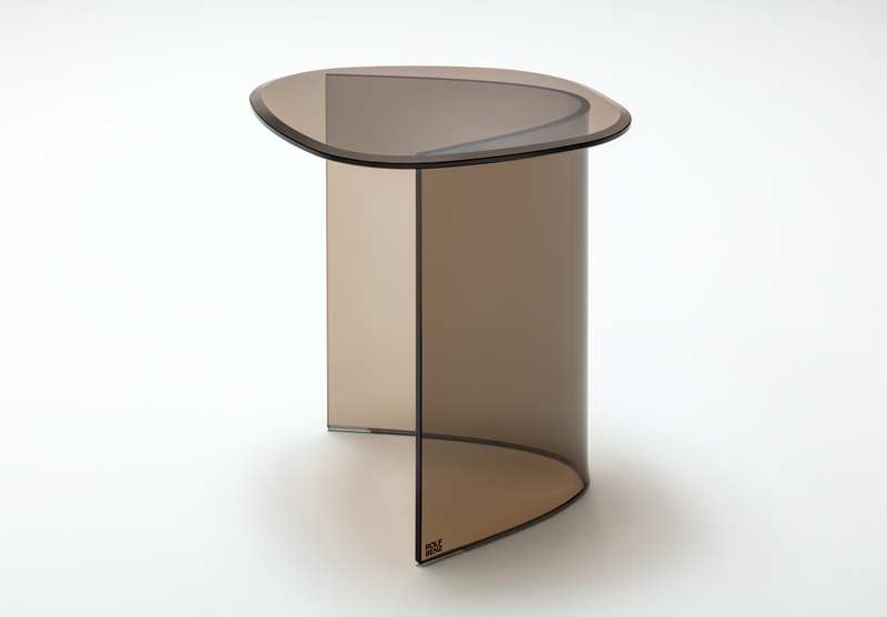 Rolf Benz 8890 ONNO - Couchtisch (Beistelltisch) | Parsolglas bronze | 39 x 38 cm Beistelltisch aus getöntem Glas mit modernem Design und abgerundeter Form