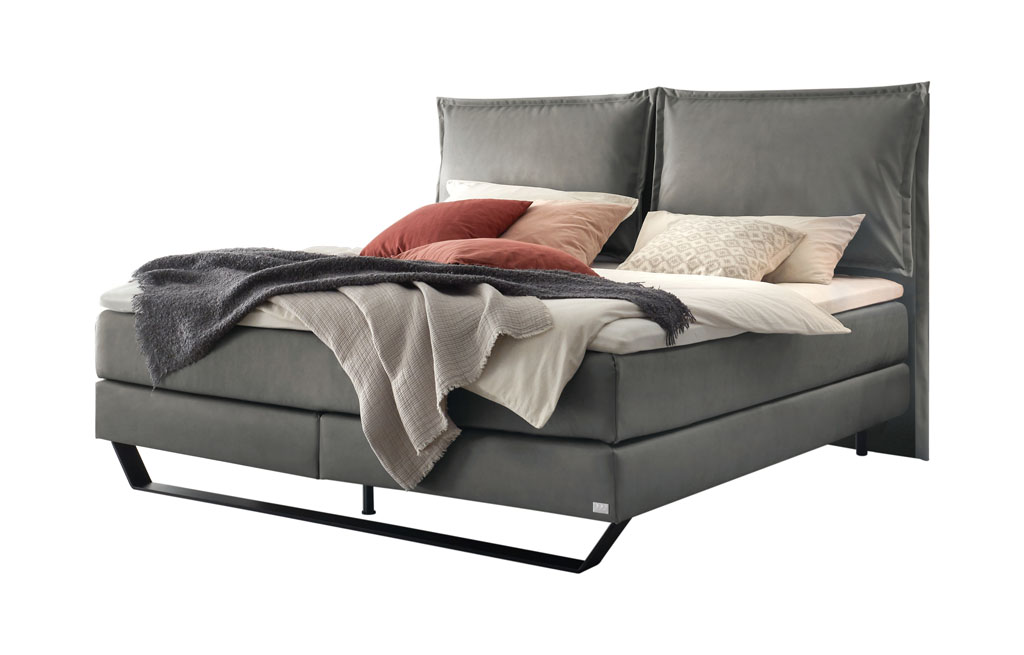 835 - Monet Steel