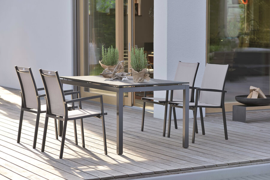  Stern. New Levanto | Stapelsessel | silber | Aluminium anthrazit 