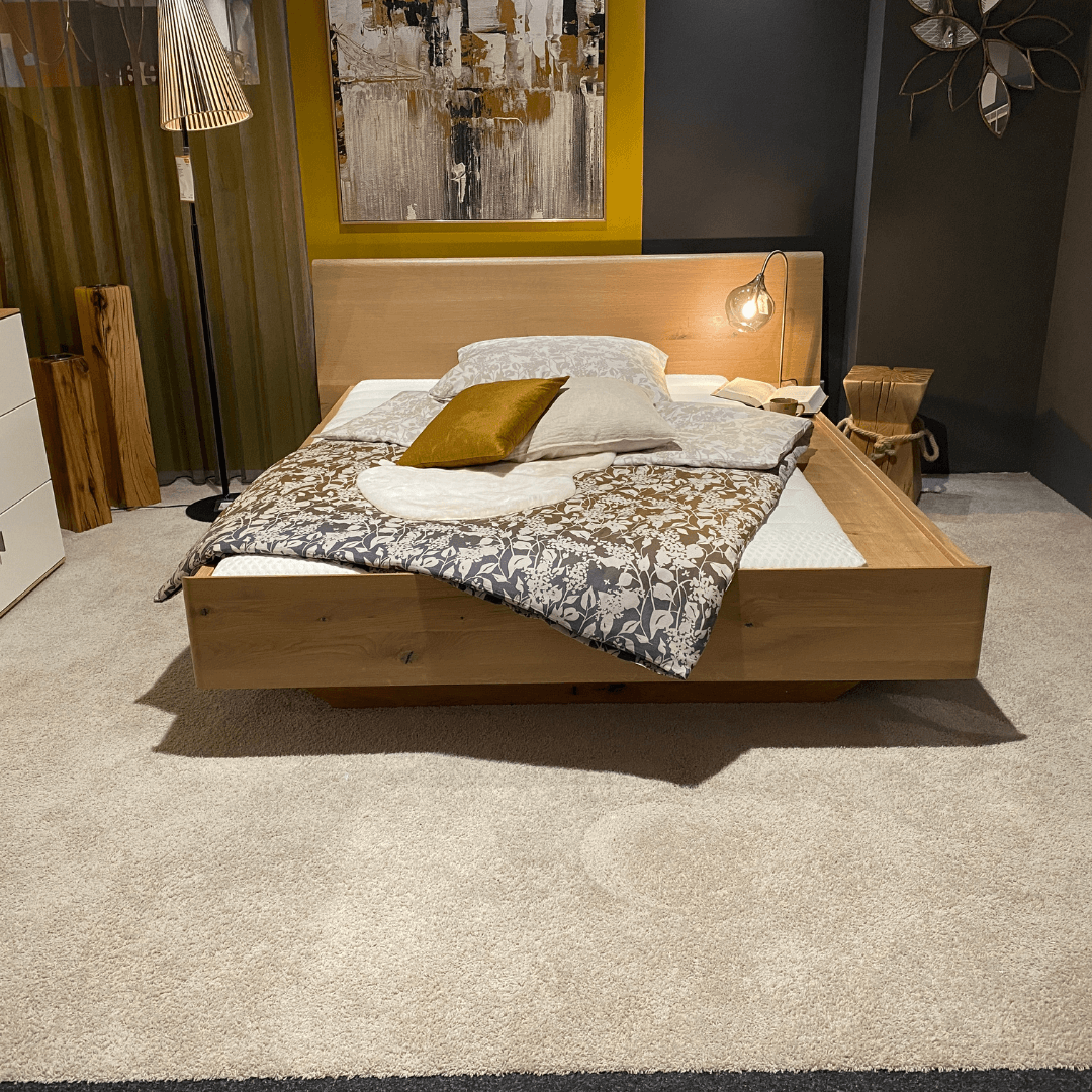 Anrei  ||  Bett Tesso