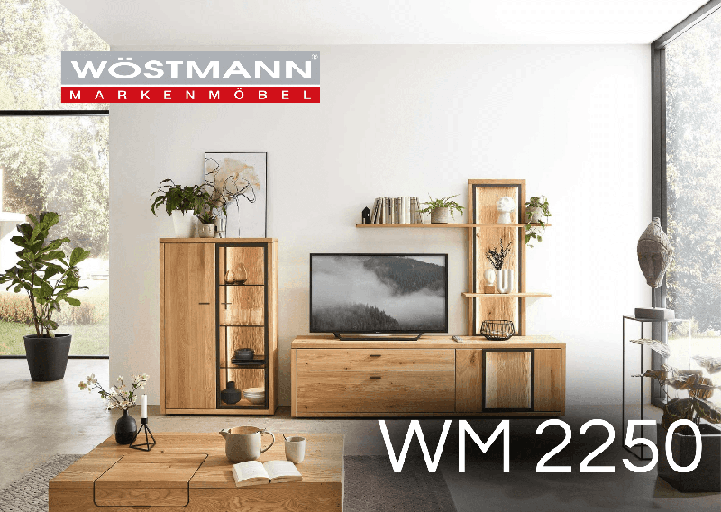 Große Wohnwand mit Massivholz Lowboard und Highboard mit Beleuchtung und Vitrinenfächern