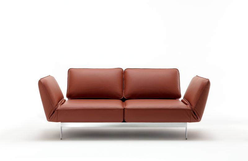 Rolf Benz 386 MERA | Liege-Sofabank | B: 200 cm Bild einer modernen braunen Ledercouch mit verstellbaren Seitenteilen auf Metallgestell