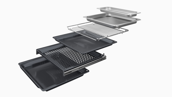 Beiliegendes Zubehör eines Siemens studioLine Einbau-Dampfbackofens HS936GCM1.