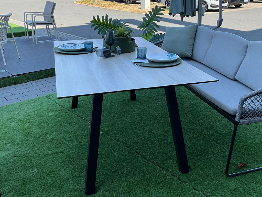 Stern INTERNO | Tisch