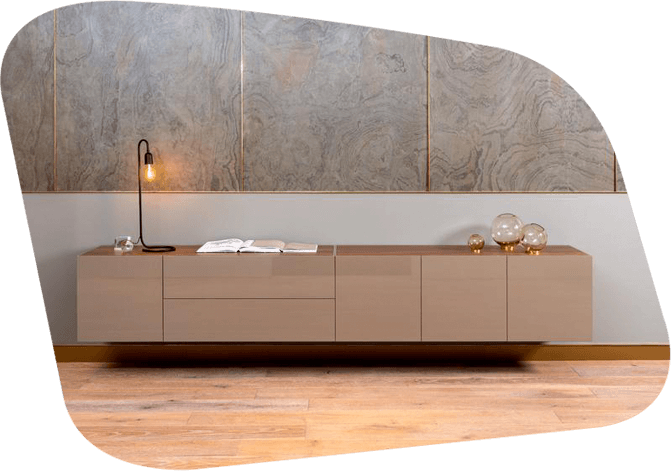 Hängelowboard in glänzender Front und Beleuchtung