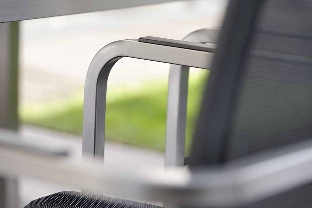  Stern. Evoee | Freischwingersessel | Edelstahlgestell und Aluminiumarmlehnen in anthrazit
