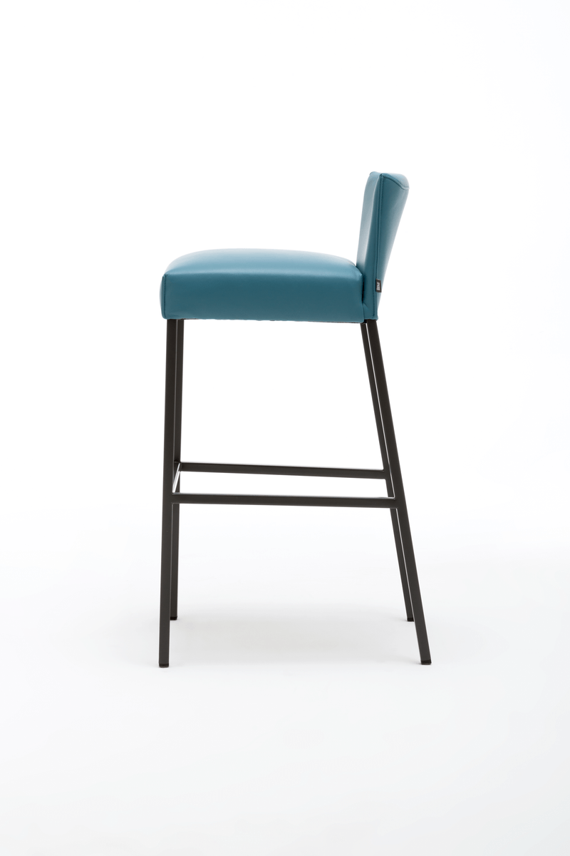 Barhocker 952 von Rolf Benz in hellblau