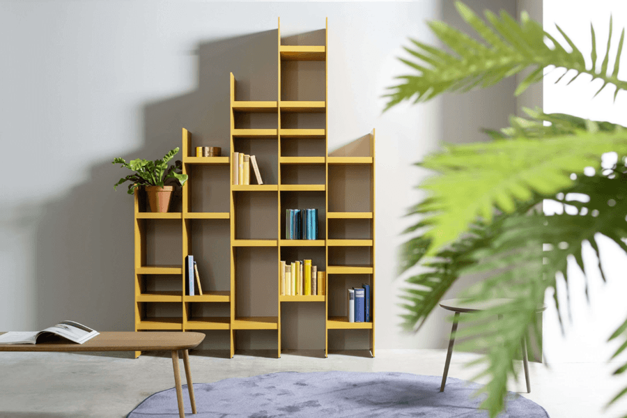 Offenes Regal in gelb