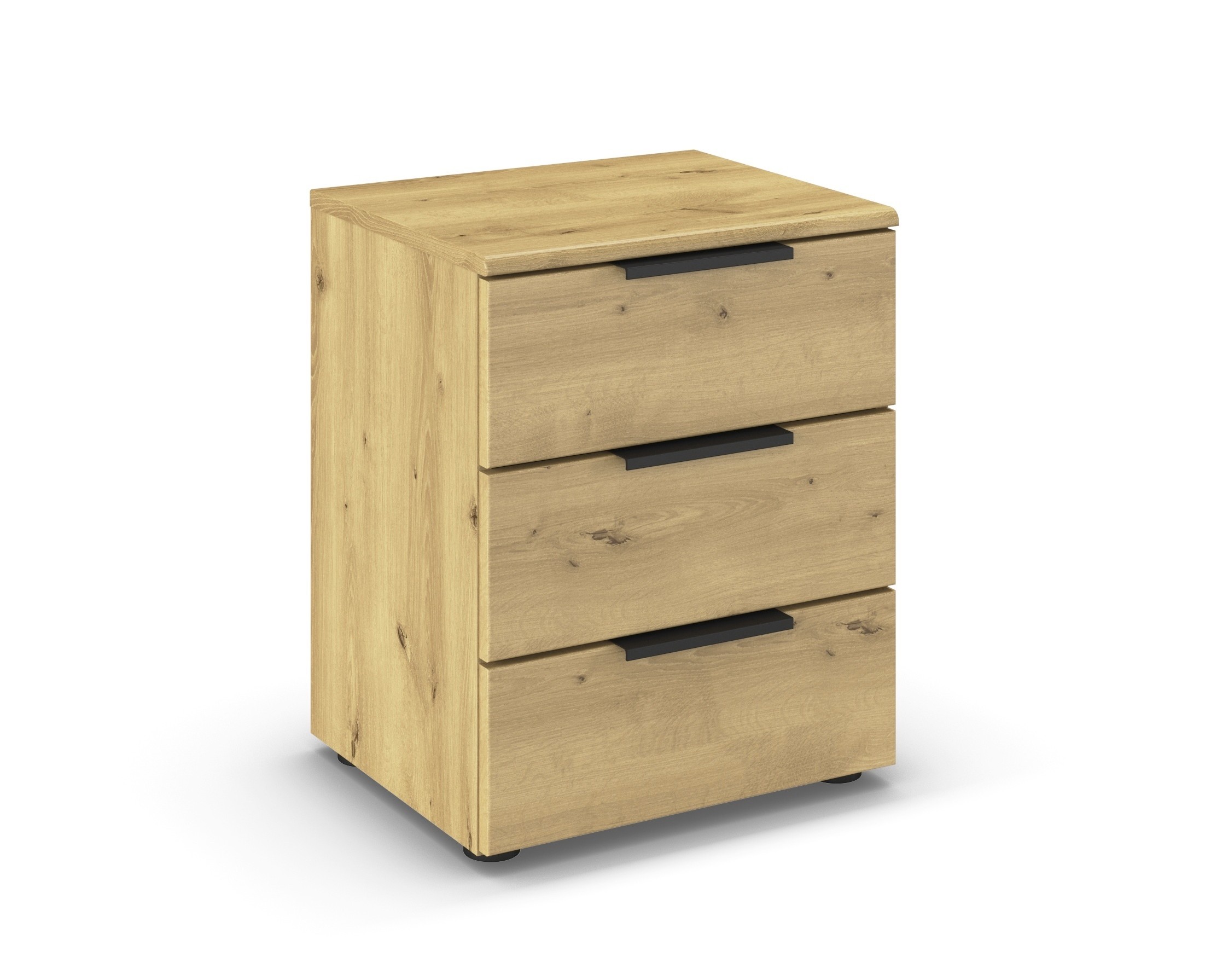 brauner Nachttisch mit drei Schubladen vor weißem Hintergrund