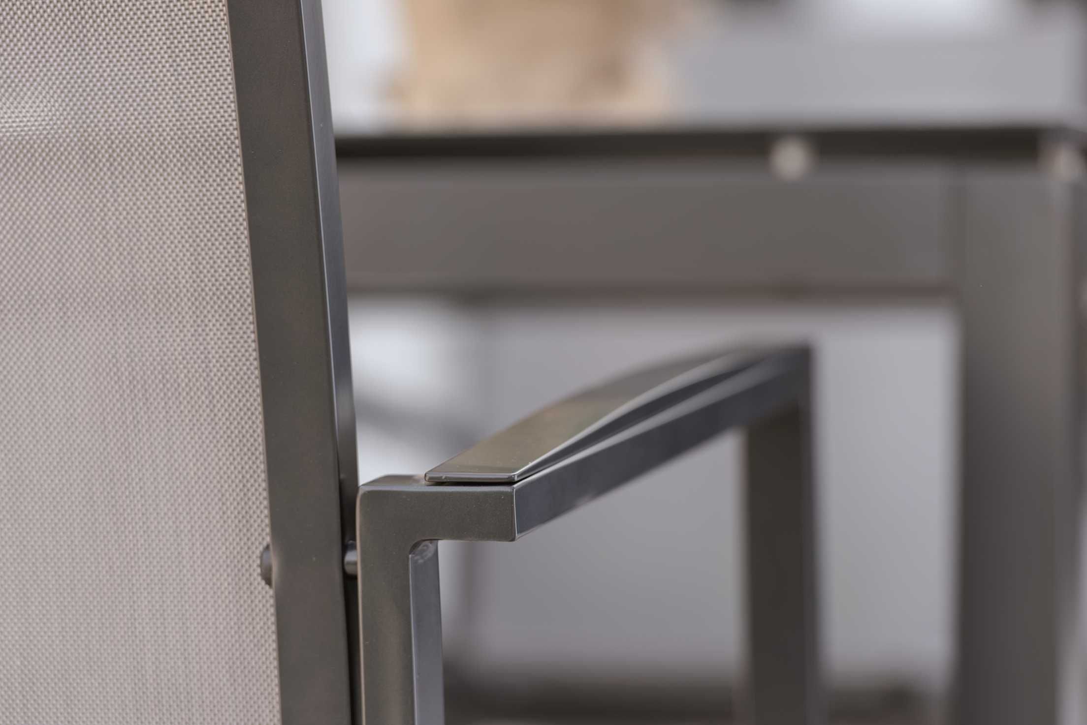 Stern. New Levanto | Stapelsessel | silber | Aluminium anthrazit 