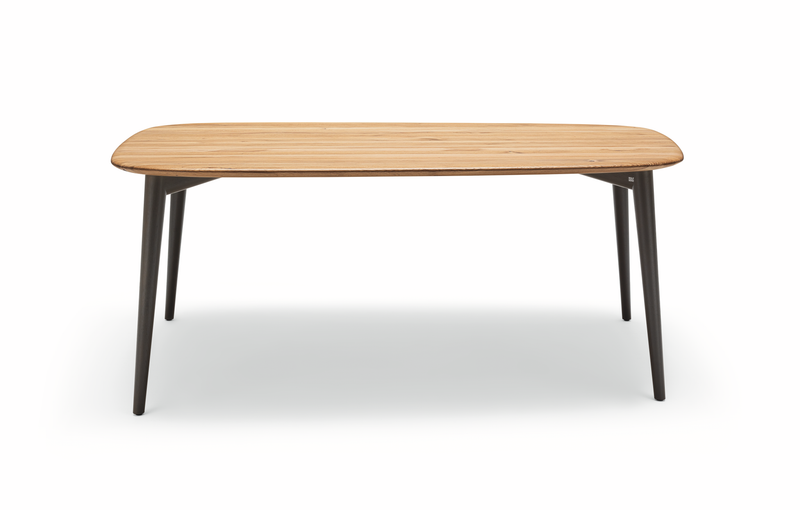 Tisch mit 4 Füßen und Holztischplatte