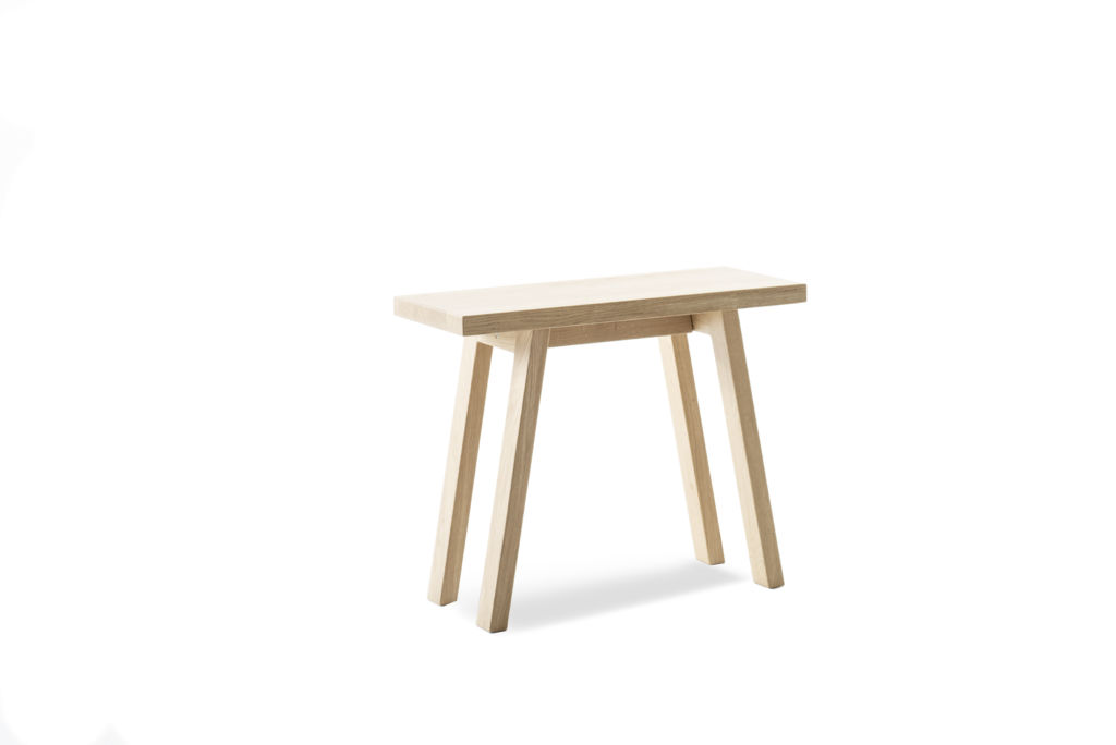 Sudbrock - Fox Schemel (Designelement) | Eiche massiv | B: 60 cm, T: 26 cm Eiche massiv Schemel Fox Sudbrock