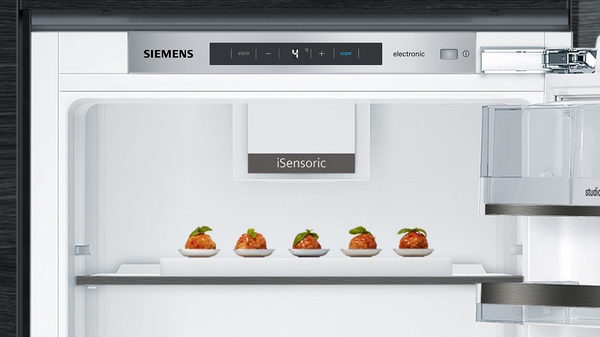 Siemens studioLine KI81RSOE0 iQ500 Einbau-Kühlschrank 177.5 x 56 cm Flachscharnier mit Softeinzug