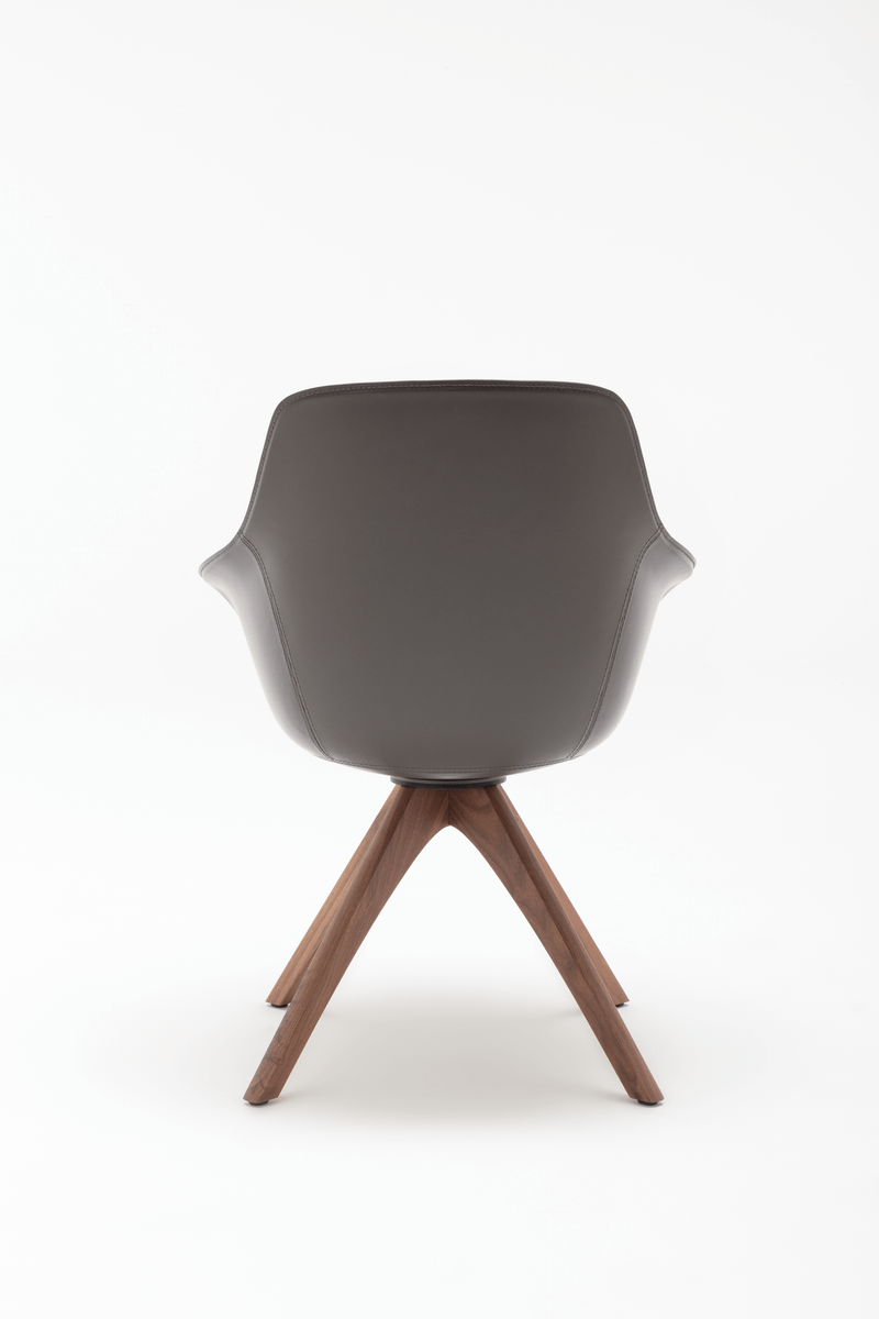 Rolf Benz. 600 | Stuhl mit Kernleder-Schale | Vierfuß Holz | mit oder ohne Drehfunktion