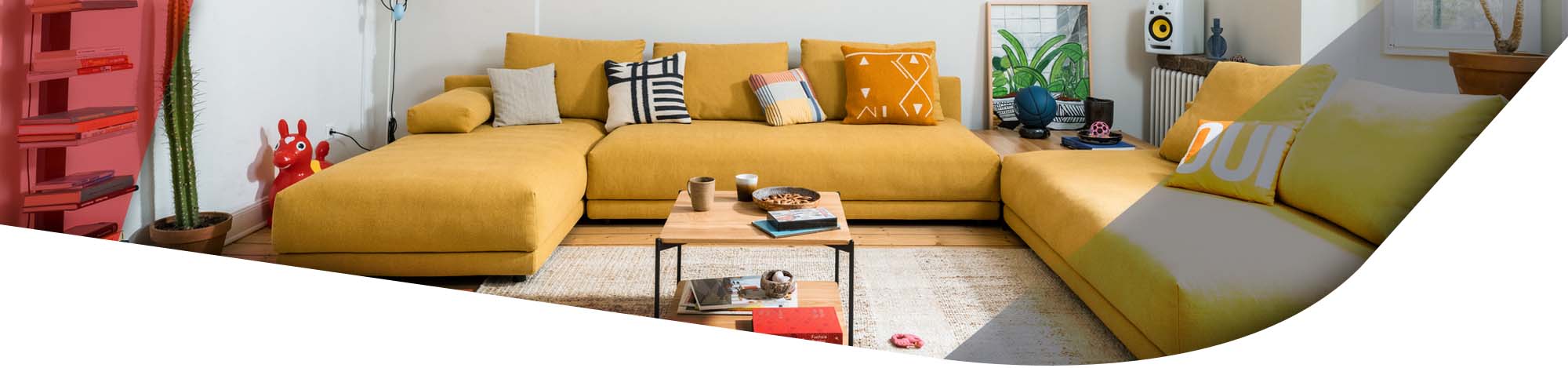 Wohnlandschaft mit Ecktisch in gelb