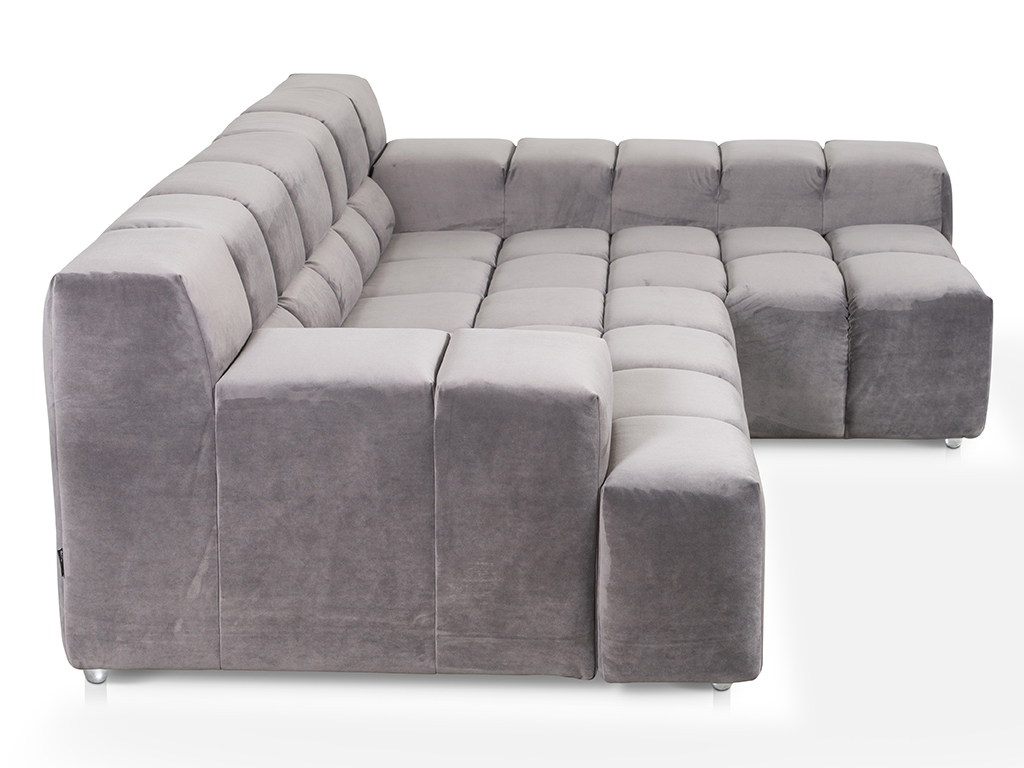 Modernes graues Ecksofa mit gepolsterten Sitzflächen und Rückenlehnen