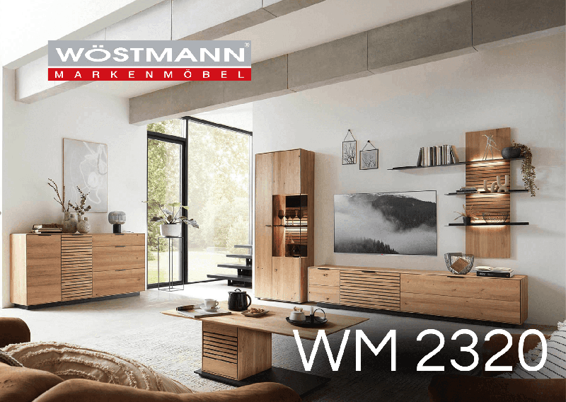 Große Massivholz Wohnwand mit Designer Fronten und Beleuchtung