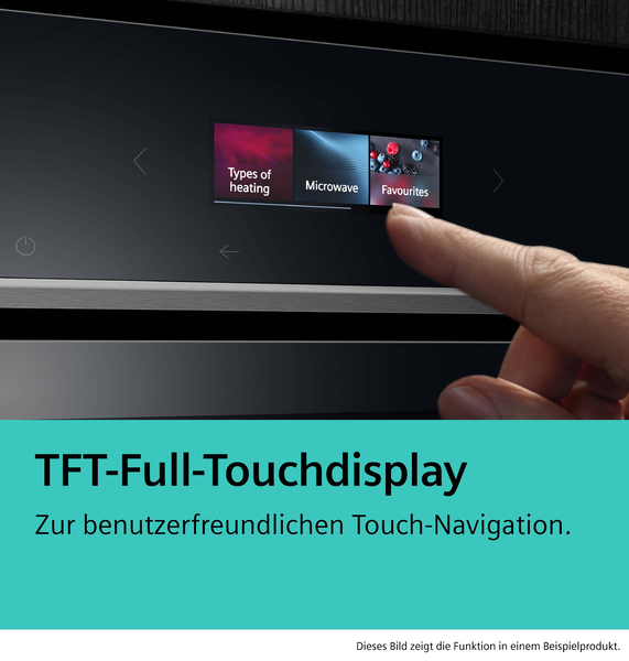 Detailaufnahme des TFT-Full-Touchdisplays; ein Finger navigiert durch das intuitive Menü mit Optionen für Heizarten und Mikrowellen-Funktion.