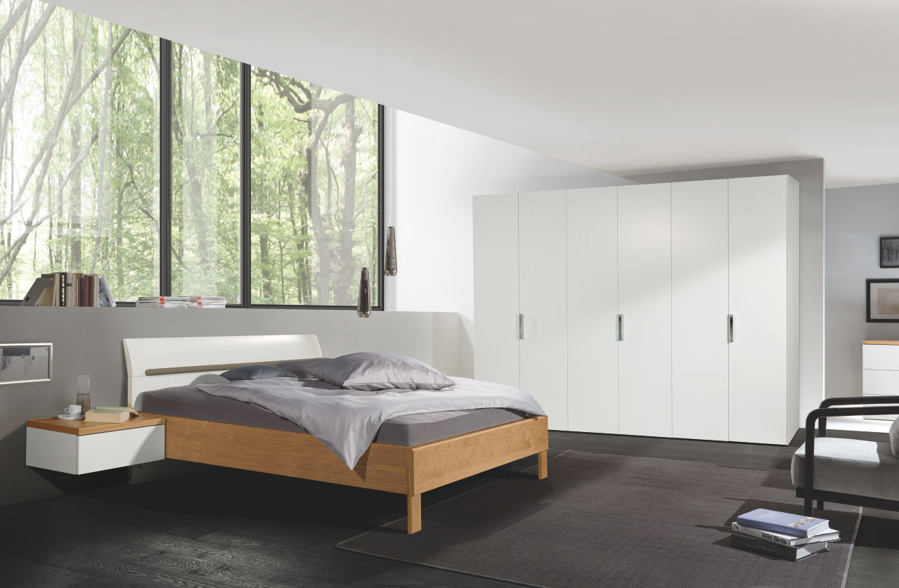 hülsta. Dream | Schlafzimmer-Set | 6-türiger Drehtürenschrank | 2 Hängekonsolen