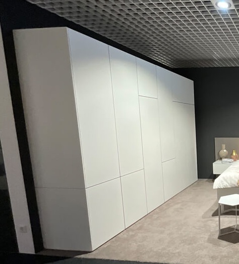 Sudbrock MIRIA+ | Kleiderschrank 6-türig