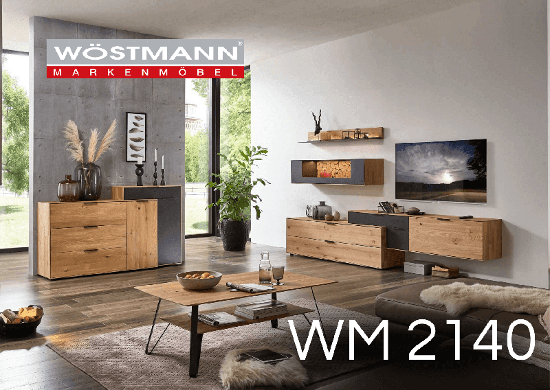 Wohnwand aus Massivholz mit dunkelgrauen Fronten 