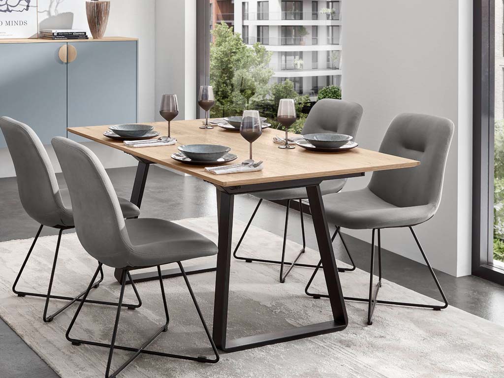 nobilia - Esstisch Lissabon | Echtholzfurnier | Kufengestell, schwarz | 3 Größen konfigurierbar