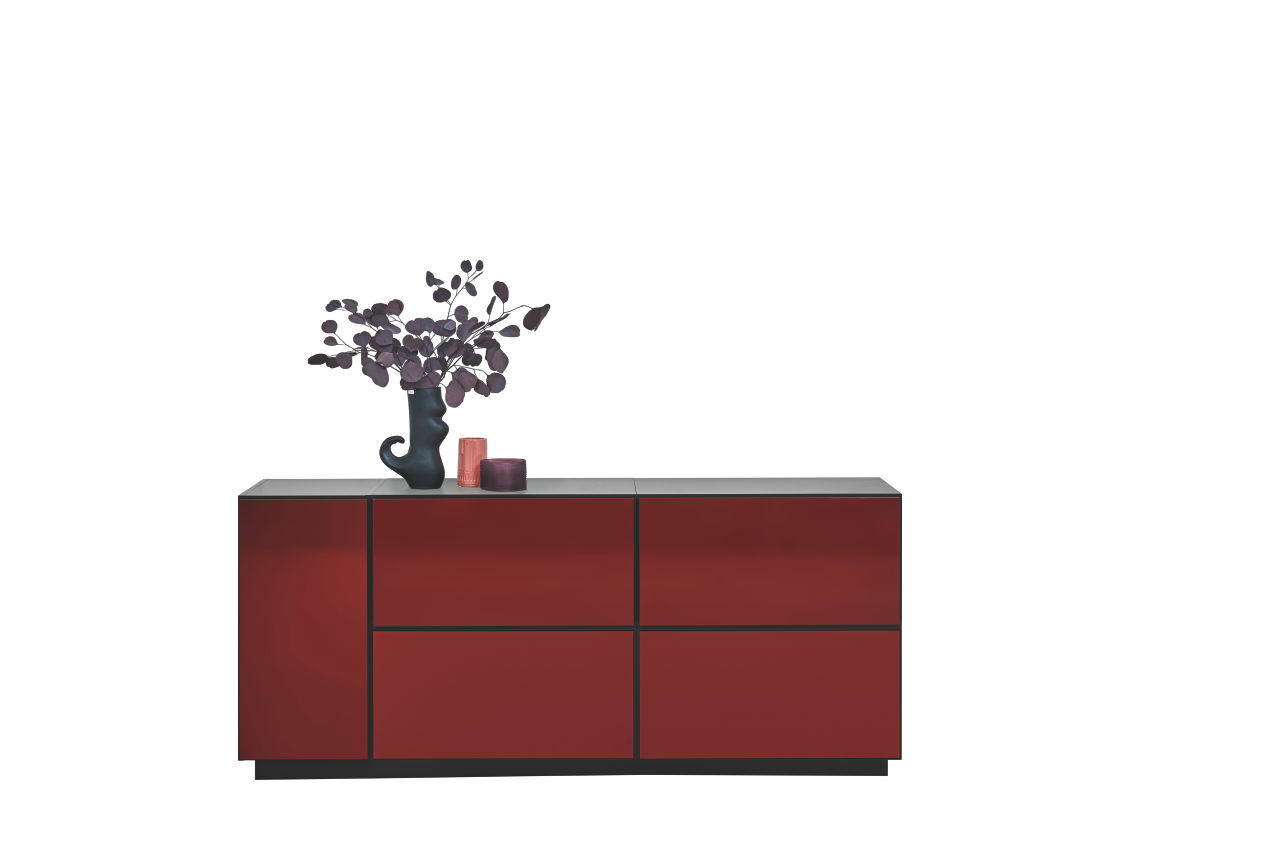 now! by hülsta. to go colour | Sideboard | B: 187,5 cm | Akzent Lack-granatrot