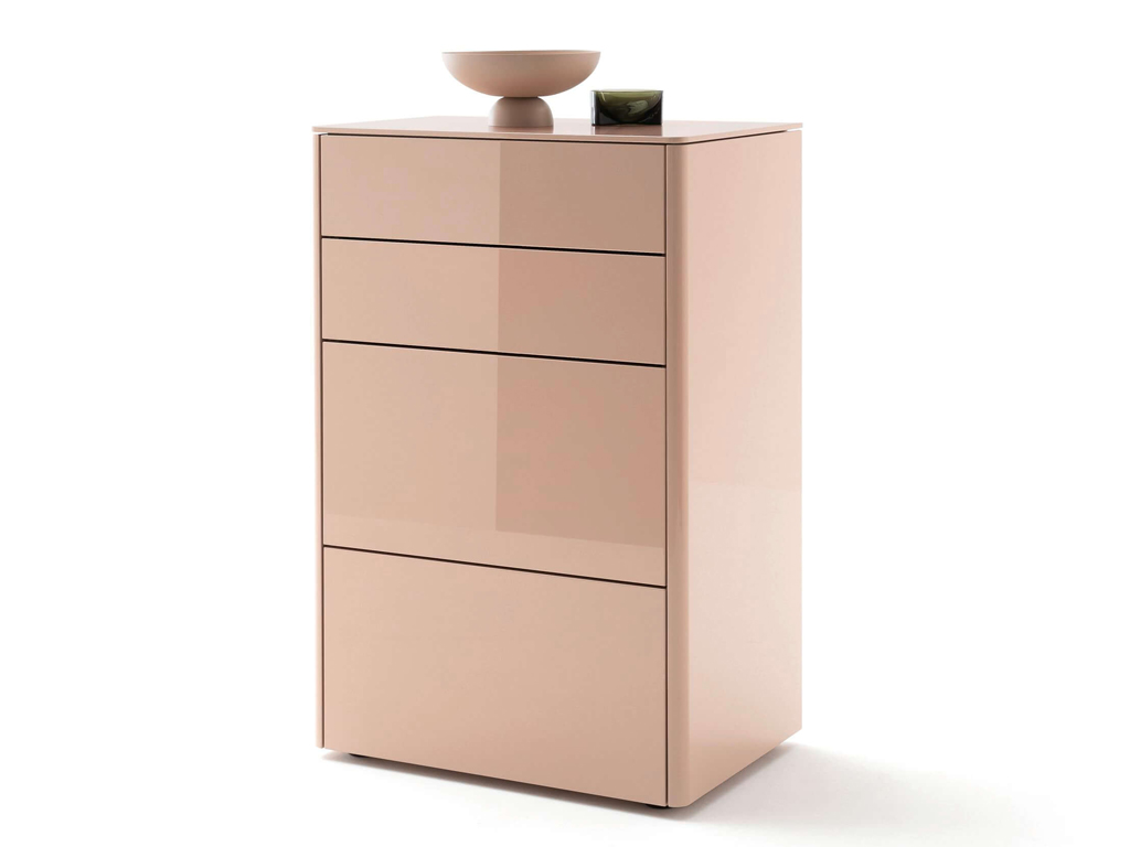 Sudbrock Goya - Kommode | 4 Schubladen | Lack puder | B: 65,2 cm Beige Kommode mit Schubladen und Dekoration auf der Oberseite