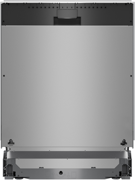 Rückansicht des Einbaugeschirrspülers ohne Türfront, die die graue Metallverkleidung, Befestigungspunkte und die Basis mit Verstellschrauben und einem kleinen Ablauf an der Unterseite zeigt.