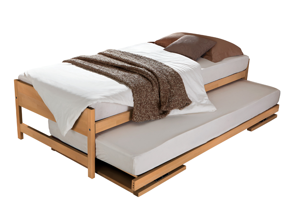 Freigestelltes Einzelbett aus hellem Holz mit einem darunter vollständig ausgezogenen Gästebett.