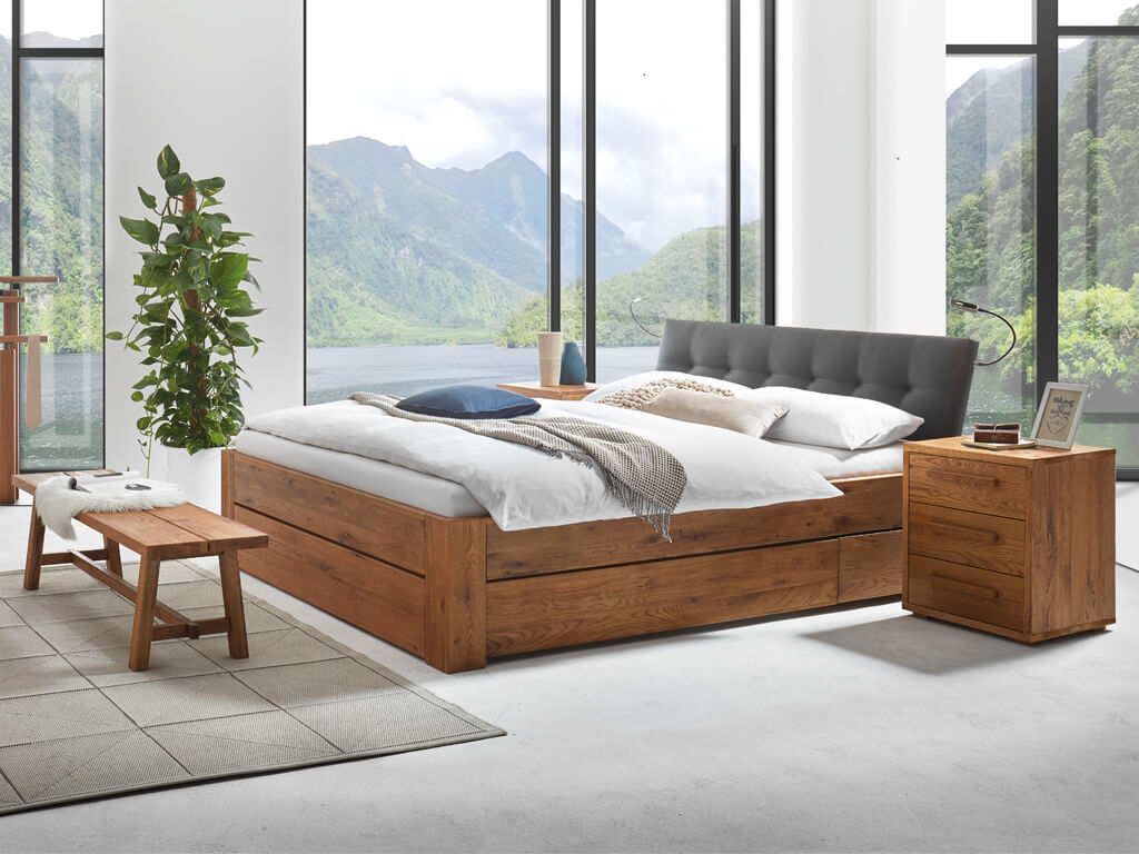 Hasena - Function Stauraumbett Cassone | Massivholz Wildeiche natur, gebürstet, geölt | Polsterkopfteil Ronna | verschiedene Größen  & Farben konfigurierbar