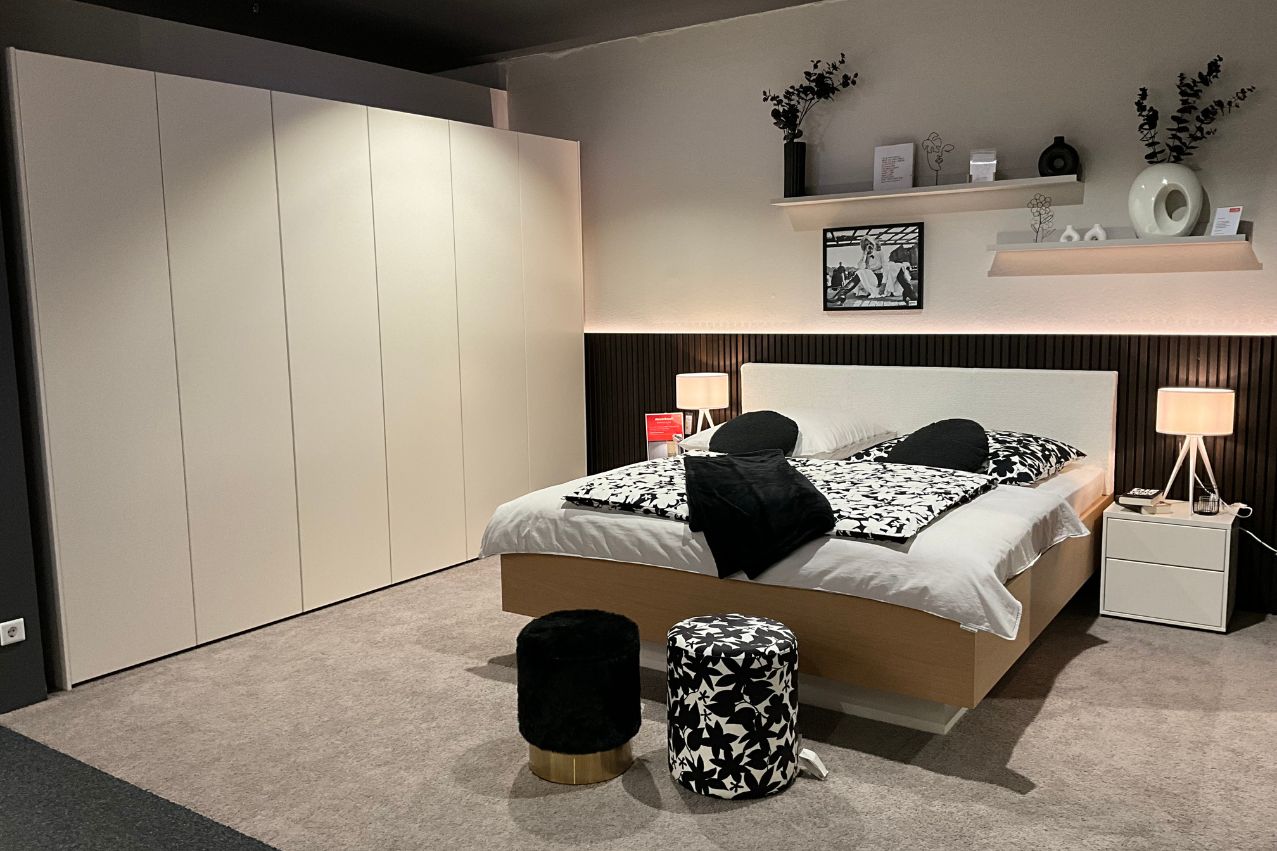 RMW DEVISO-S | Bettanlage, 2x Metallwandboard, Kleiderschrank 6-trg.