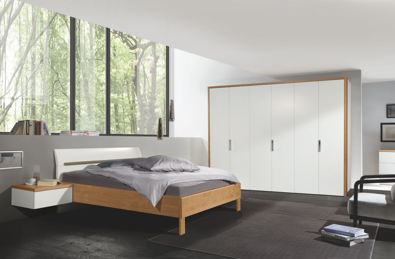 hülsta. Dream | Schlafzimmer-Set | 6-türiger Drehtürenschrank | 2 Hängekonsolen