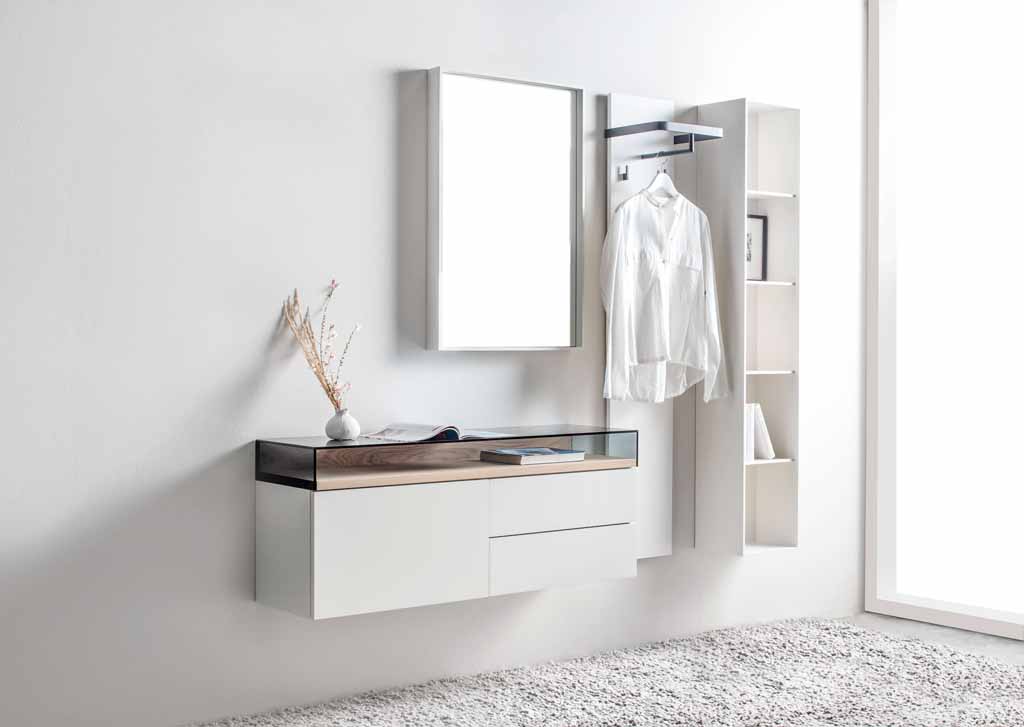 Sudbrock Kaya - Garderobe mit Glasaufsatz | 4-teilig | Lack blütenweiß, Eiche milk, Parsolglas grau Elegante Garderobenkombination mit Spiegel und Hängeaufbewahrung in einem modernen Zimmer