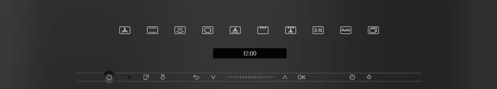 Nahaufnahme des schwarzen Bedienfelds eines Miele DGC 7250 Backofens, das verschiedene Kochmodus-Symbole, eine Digitalanzeige mit ‚12:00‘ und Bedientasten für Ein/Aus, Einstellungen, Zurück, Navigationspfeile, OK, Licht und Informationen zeigt.