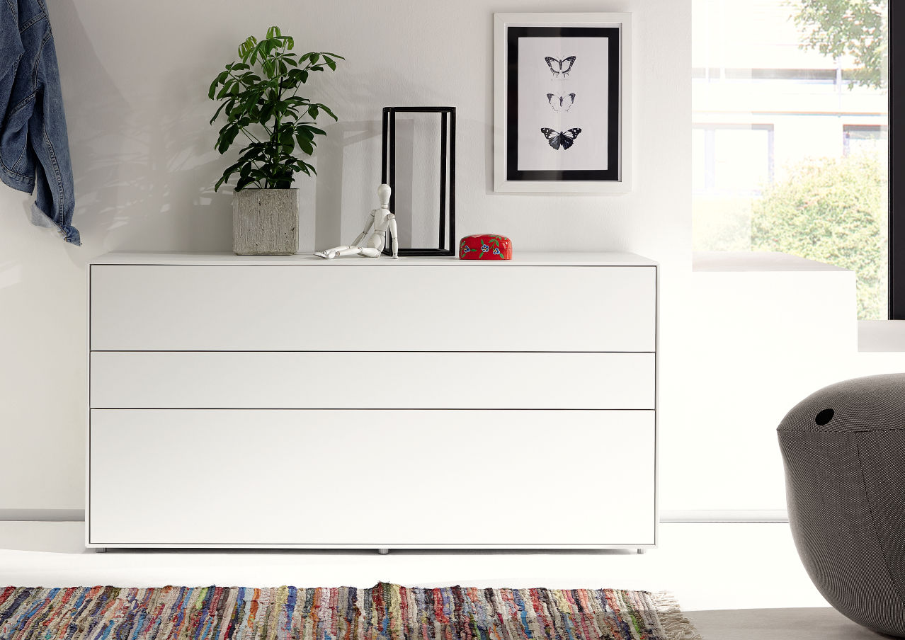 now! by hülsta. easy | Sideboard mit 3 Schubladen | Lack-reinweiß | B: 128 cm | 44103