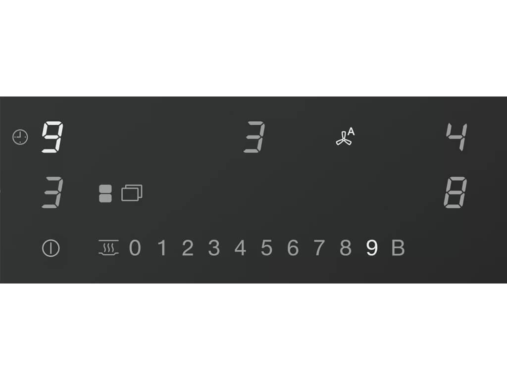  Eine Nahaufnahme der Touch-Bedienelemente eines Miele Induktionskochfelds. Das beleuchtete Digitaldisplay zeigt verschiedene Einstellungen, darunter Leistungsstufen (1-9), einen Timer und Symbole für den Lüfter.