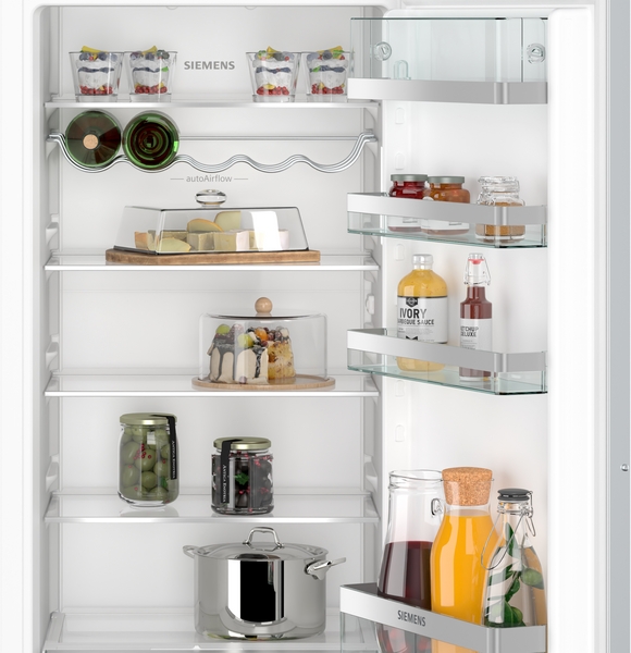 Siemens powerLine Einbau-Kühlschrank inkl. verschiedenem Inhalt. 