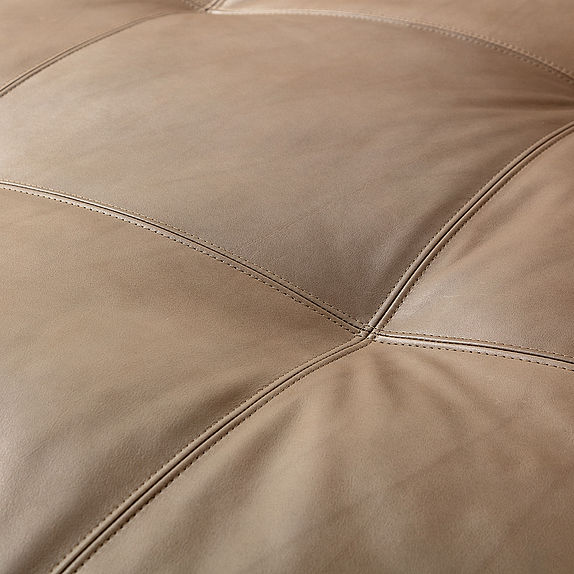 Sitzpolster von Couchgarnitur in beige/braun