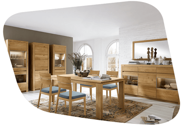 Massivholz Esszimmermöbel mit hohen Standvitrinen mit Beleuchtung