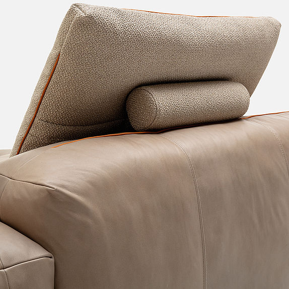 Rückkissen mit Rolle in beige 