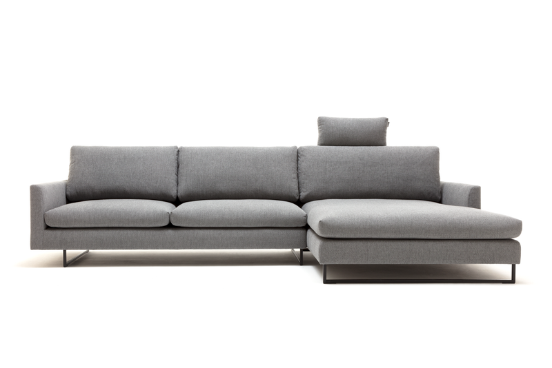 Stilvolles graues Sofa mit Recamiere, ideal für modernes Wohnzimmerdesign