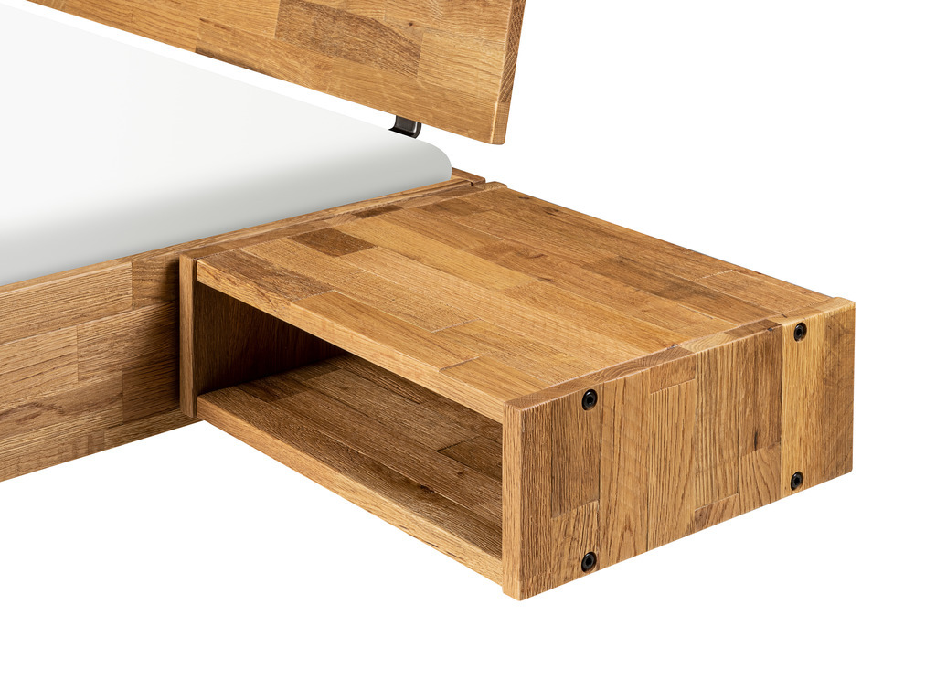 hellbrauner holznachtschrank in for eines offenen fachs befestigt an einem holzbettrahmen mit weißer matratze vor weißem hintergrund