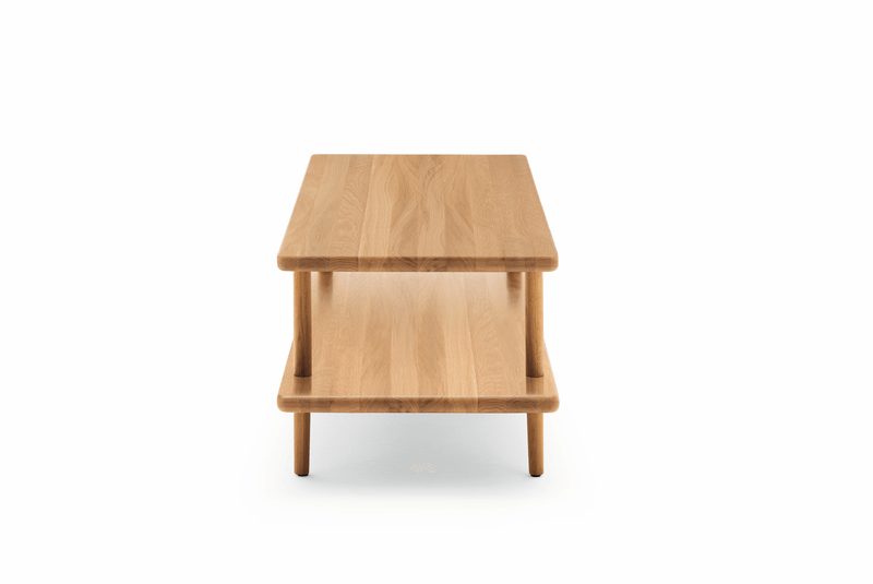 Holz-Couchtisch mit zwei Ebenen für zusätzlichen Stauraum