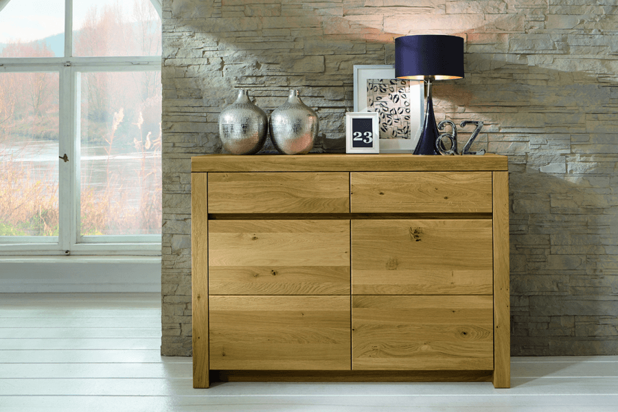 Sideboard aus Massivholz
