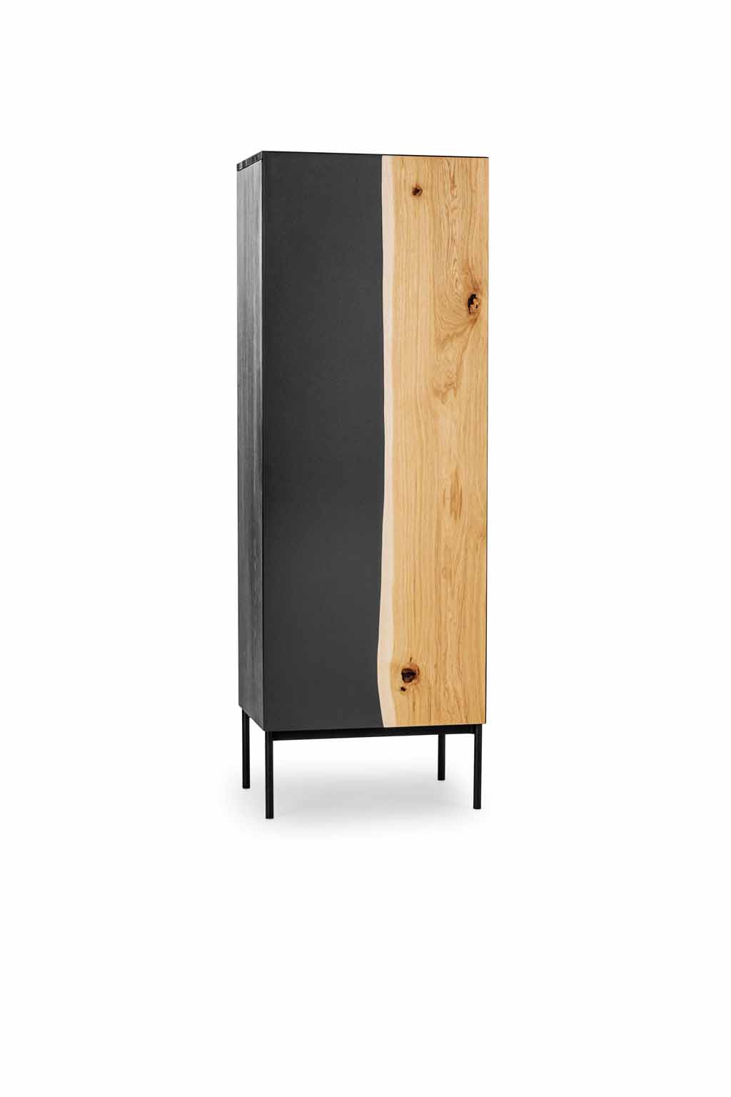 Wimmer 18Hundert | Highboard | B: 55,6 cm | 153100 Stilvoller Schrank mit schwarzen Metallseiten und einer Holztür, stehend auf schmalen Beinen